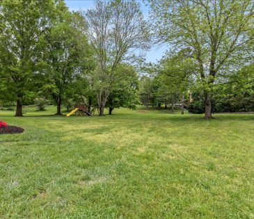 812 Andover Boulevard property image - 33