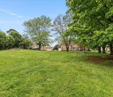 812 Andover Boulevard property image - 34