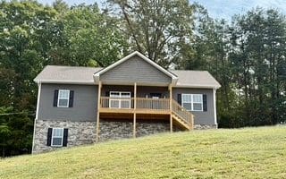 955 Oakwood Estates Drive